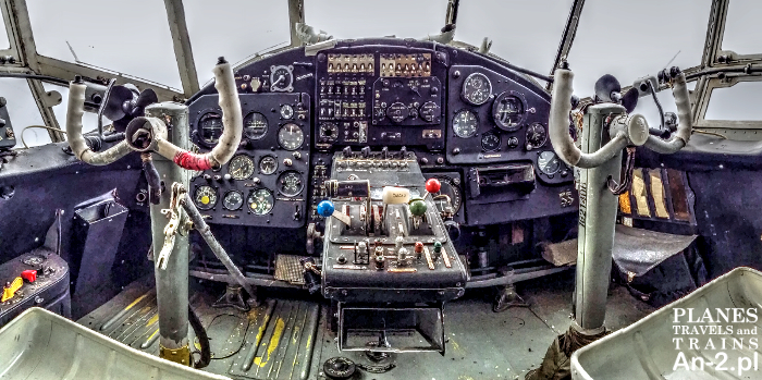 kokpit kabina an-2